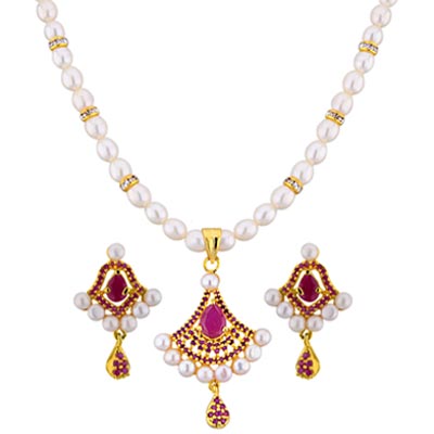 Awesome Pearl Pendant Set