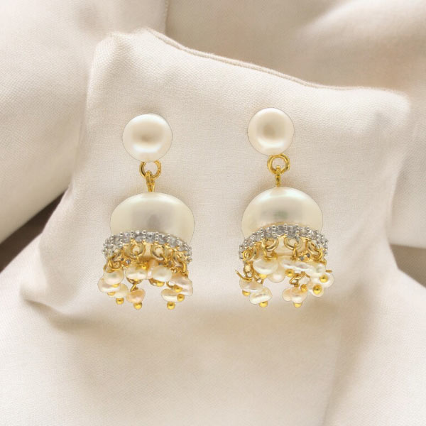Daksina Pearl Earrings