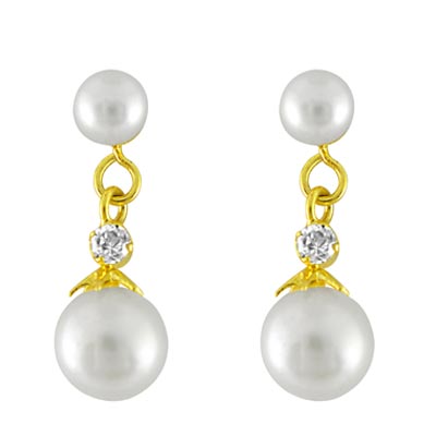 White Beauty Pearl Earrings