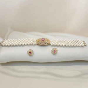 Awfull Pearl Choker Necklace