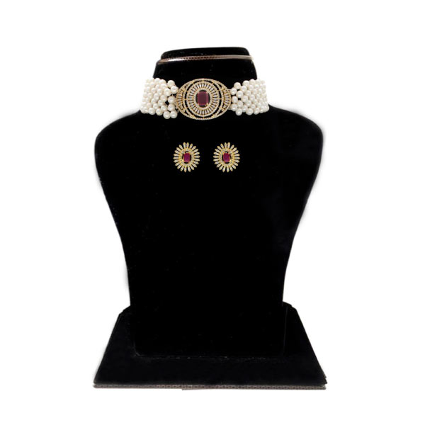 Beautiful Pearl Choker Necklace