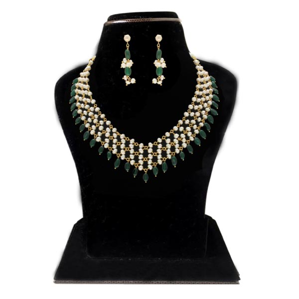Jagrati Pearl Necklace