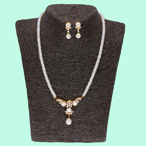 Sanjitha Pearl Set for Her