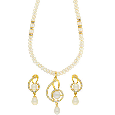 Dazzled Pearl Necklace