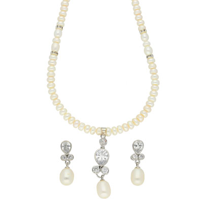 Czorable Pearl Necklace