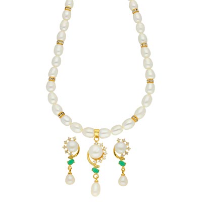 Breeziness Pearl Necklace