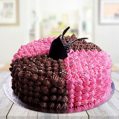 Chocolate Strawberry Cake