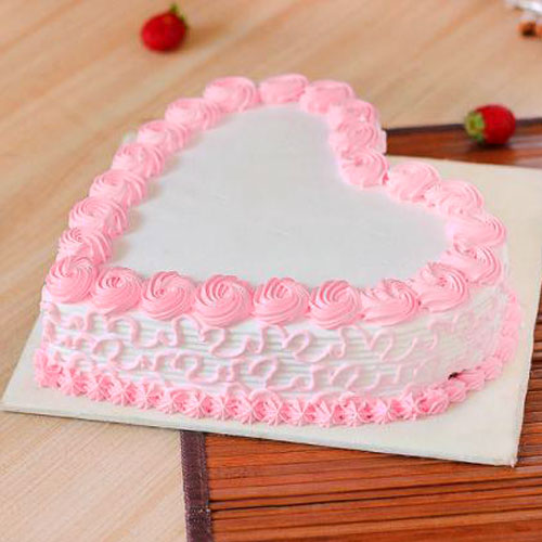 Strawberry Heart Shape Cake for Sweetheart