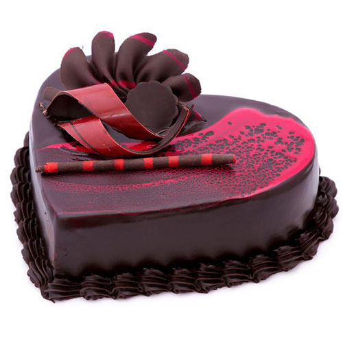 Heart shaped chocolate cake 1 kg from Five Star bakery