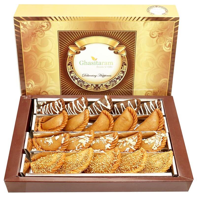 Big Box of Assorted Holi Sweets Gujiyas