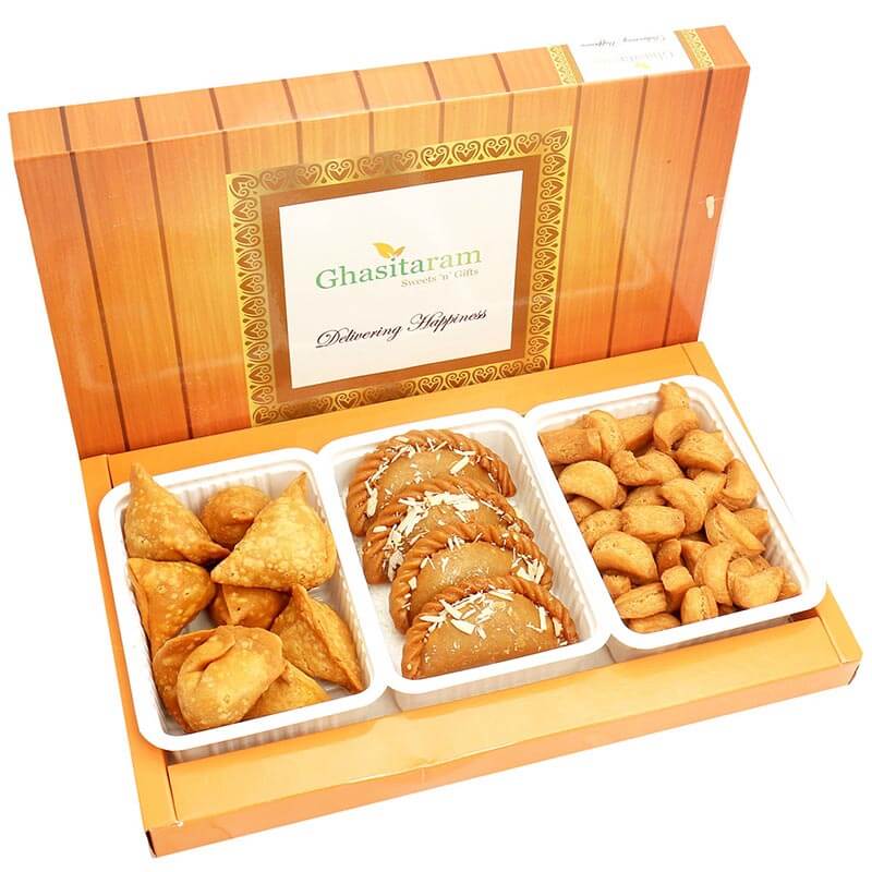 Gujiya, Farsan Samosa and Mini Gujiya Namkeen Holi Hamper