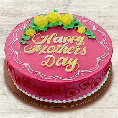 Eggless Strawberry Cake for Mom