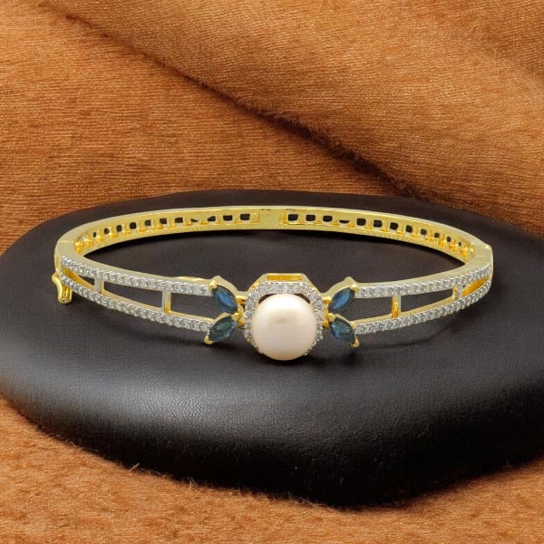 Royal Whisper Pearl Bracelet