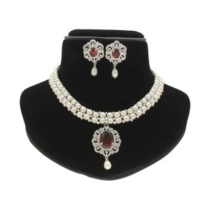 Sumptuous Pearl Necklace Set