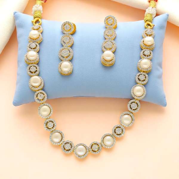 Ravishing Luxury Pearl Necklace Set