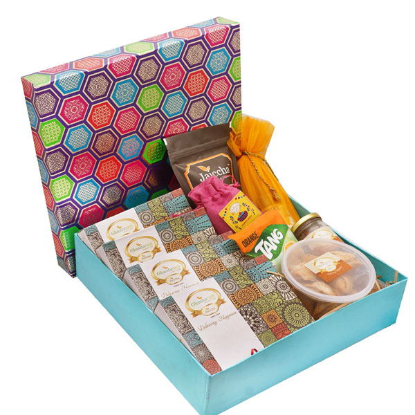 Big Gourmet Holi Hamper of Gujiyas, Chakli, Sharbat, Thandai and Farsan Samosa