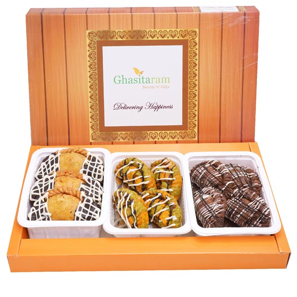 Assorted box of Holi Special Chocolate Gujiyas