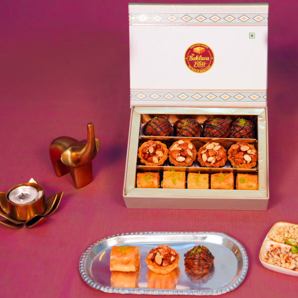 Regal Sweets Gift Box