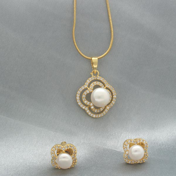Falguni Pendant Set with Chain for Mother