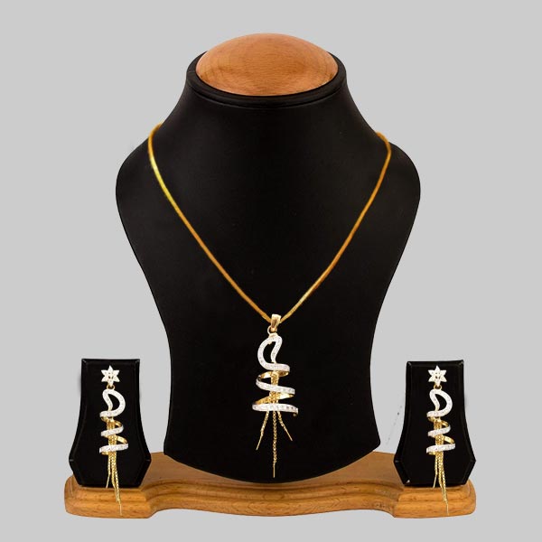 Diva Pendant Earring Set