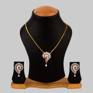 Glorious Pendant Earring Set